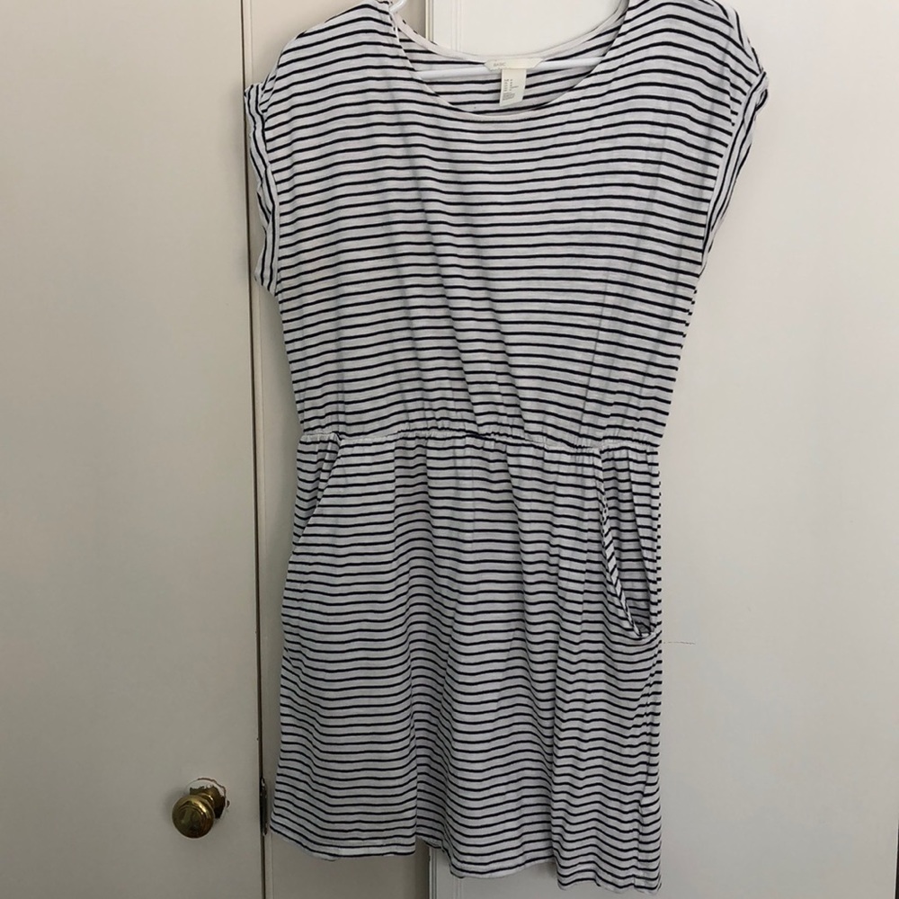 Black and white stripped dress